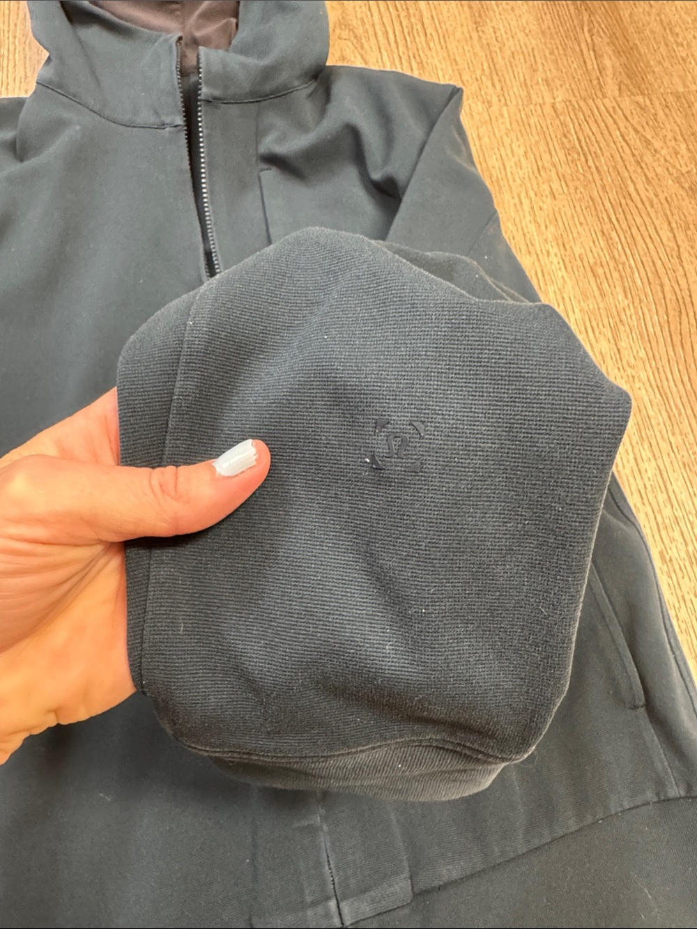 Lululemon Jacket - Picture 6 of 7